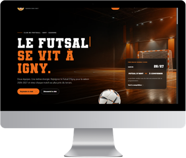 Site web responsive de futsal affiché sur un ordinateur de bureau